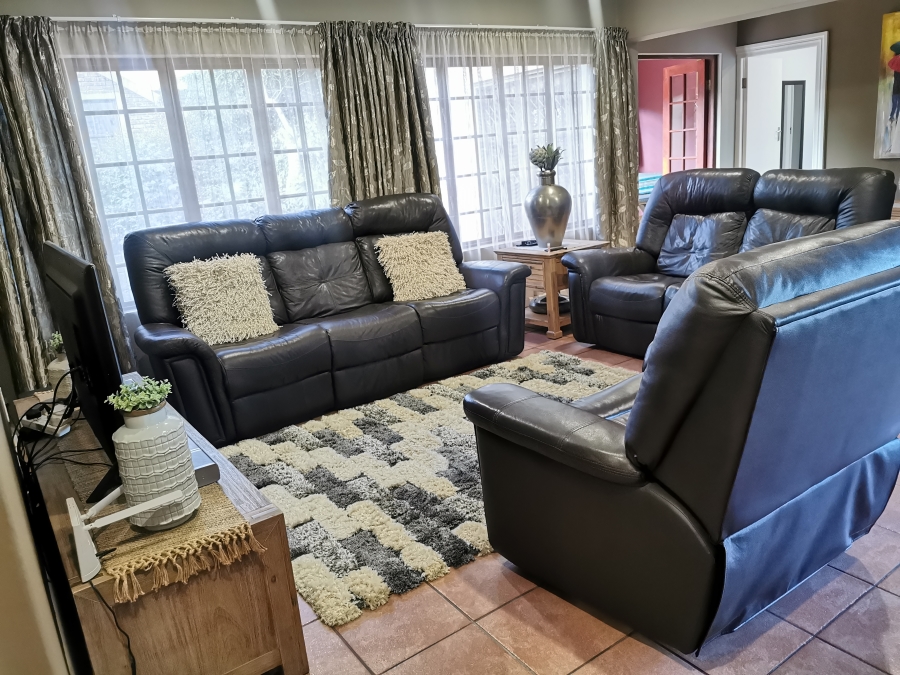 3 Bedroom Property for Sale in Bergsig Western Cape